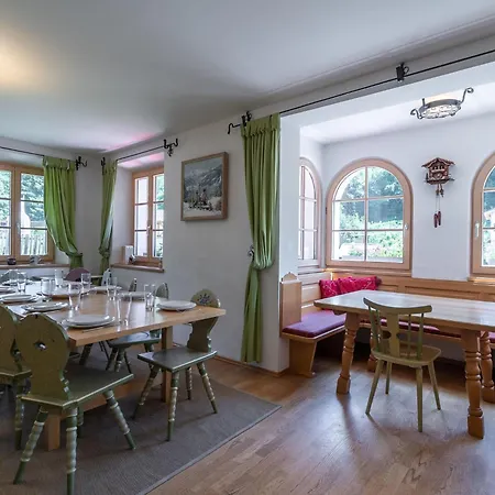 Villa Spacious In Zell Am Near Area Zell am See