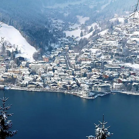 Villa Spacious In Zell Am Near Area *